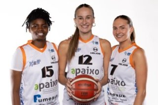 Les trois américaines d'Hélios Basket de gauche à droite: Michaela White, Lilly Ritz et Anna Clephane